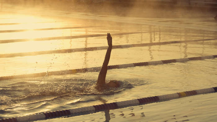 Schwimmen - ideal als Frühsport, zu jeder Jahreszeit